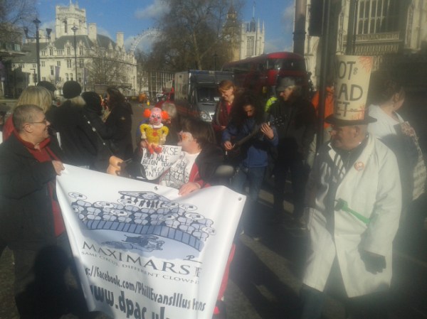 Disabled protesters block Victoria Street bringing traffic chaos.